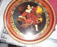 Portrait of Master Lambton, The Red Boy Round Tin Serving Tray Made in England. These are sought after vintage items, sometimes commemorating specific historical events