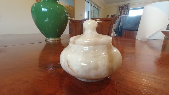 Onyx trinket box