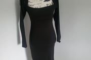 black bodycon dress