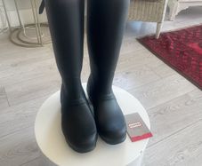Hunters Black Tall Wellingtons size 6