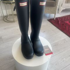 Hunters Black Tall Wellingtons size 6