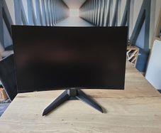 Monitor 27