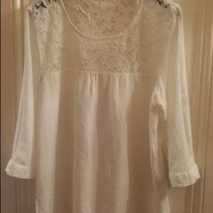 Beautiful Vero Moda Blouse with lace size XL UK14 EUR42 Postage included