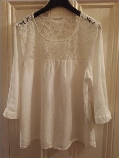 Beautiful Vero Moda Blouse with lace size XL UK14 EUR42 Postage included