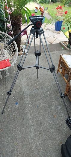 Manfrotto Tripod video MVH500A