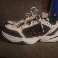 Nike Air Monarch IV Trainers  Mens
