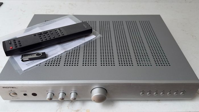 Rotel A11MK11 integrated Amplifier