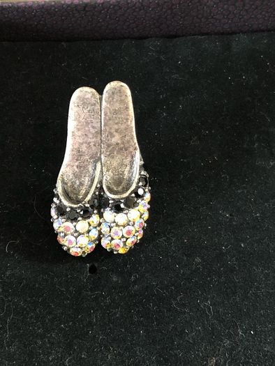 brooch