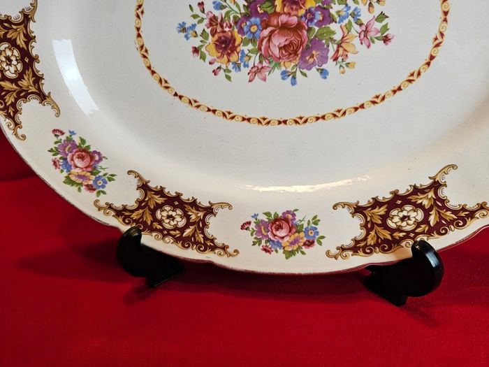 Medium Arklow platter , Larne / Pattern 2384