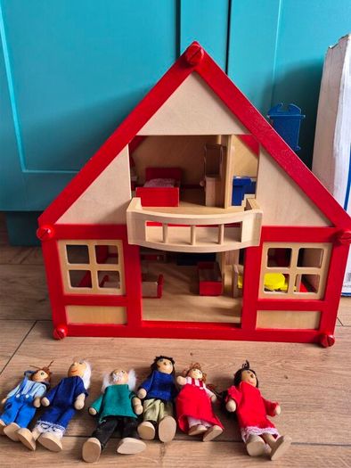 Vintage Dollhouse