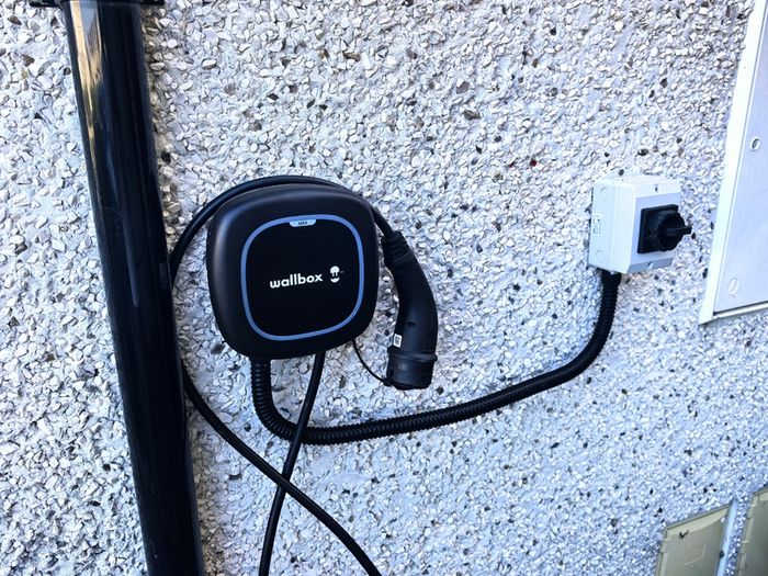 EV charger(faulty)