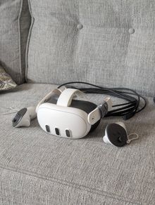 Meta Quest 3 - 128GB - 4K VR Headset + KiwiDesign Plus Link cable