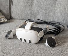 Meta Quest 3 - 128GB - 4K VR Headset + KiwiDesign Plus Link cable