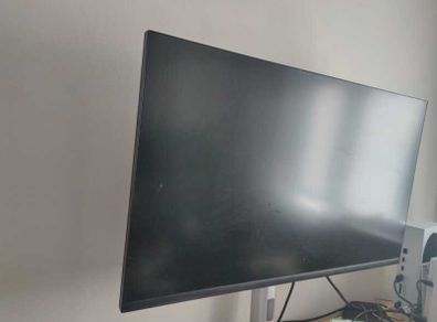 Dell P3223QE 32" 4K USB-C Hub Monitor - Excellent Condition