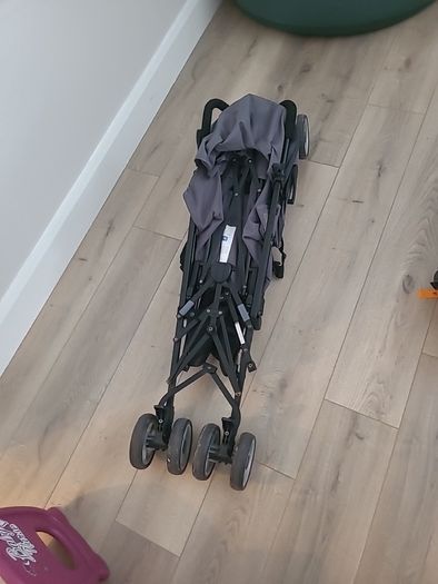 grey push chair