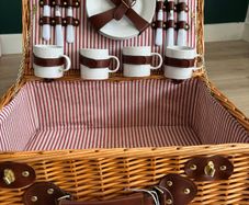 Picnic Basket Wicker With Picnic Ware