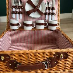 Picnic Basket Wicker With Picnic Ware