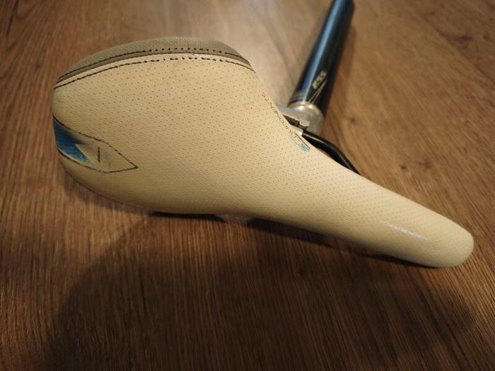 Seatpost & Saddle