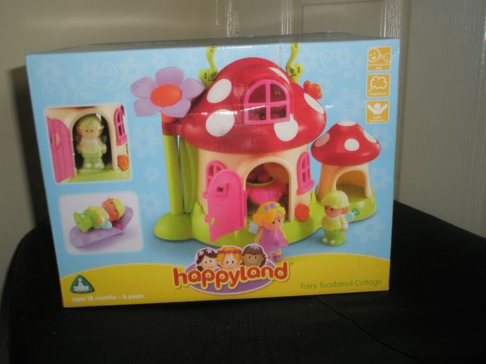 Toy ' Fairy Toadstoll Cottage