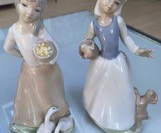 Reduced porcelain vintage Spanish figurine circa 8.5 inches tall