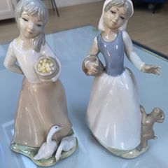 porcelain vintage Spanish figurine circa 8.5 inches tall