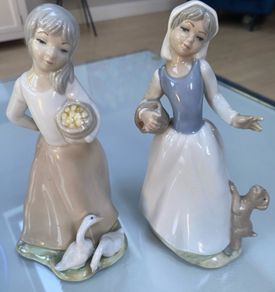 porcelain vintage Spanish figurine circa 8.5 inches tall