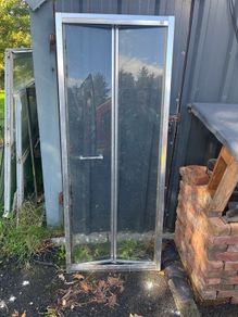 shower doors bi fold