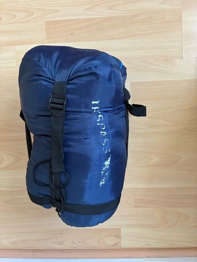Trespass sleeping bag, clean
