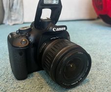 Canon EOS 600D + Canon EF-s 18-55mm lens