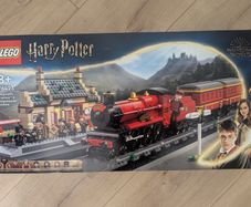 Lego Hogwarts Express and Hogsmeade Station 76423