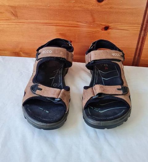 Ecco off the road sandles Size 8 eu 42 tan leather in good condition