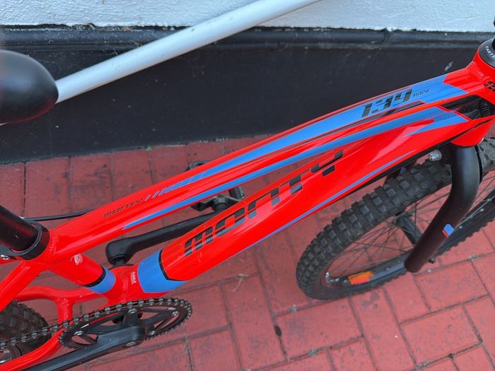 BMX Monty 139 race bike