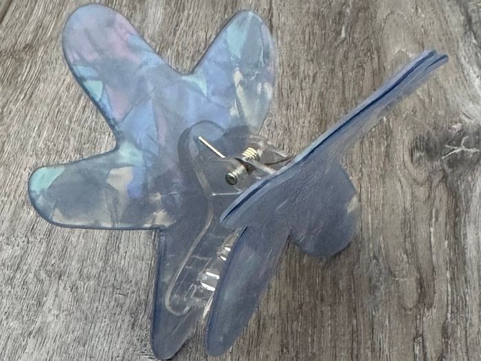 Iridescent Bluey Purple Starfish Claw Clip