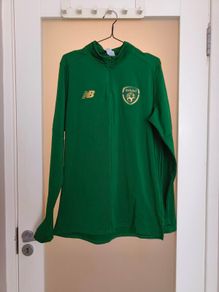 Retro New Balance Republic of Ireland 2019-2020 training top