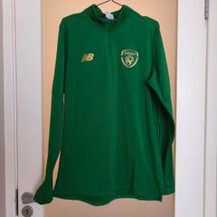 Retro New Balance Republic of Ireland 2019-2020 training top