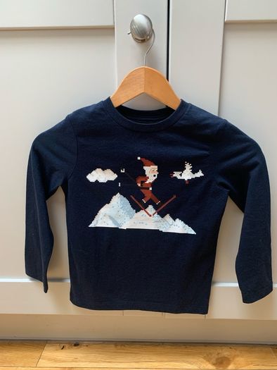 New GAP Christmas Top