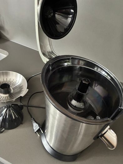 Electric Citrus Juicer Squeezer