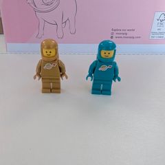 100% Lego 21358 Pearl Gold & Teal Classic Space Minifigure  Astronaut Spacemen