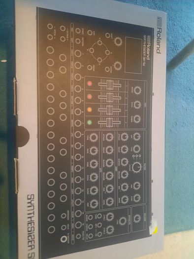 Roland SH4D