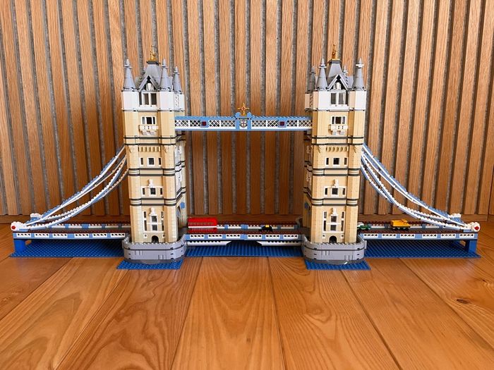 Vintage LEGO Creator Expert Tower Bridge 10214 with box and instructions