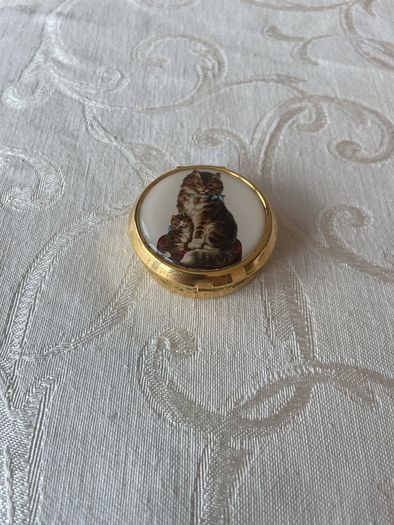 Pill box 24ct gold plated