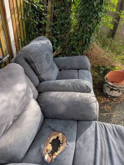 Free - Recliners