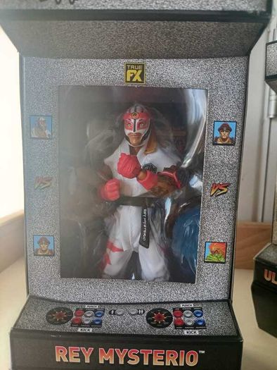 WWE x Street Fighter Elite Figures  Rey Mysterio & Ultimate Warrior