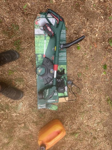 Parkside Battery Strimmer