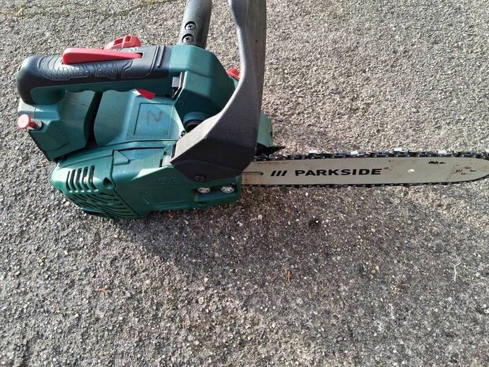 Chainsaw top handle