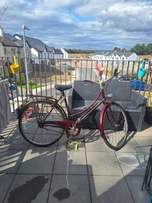 Vintage Raleigh city bike
