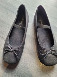 girls black shoes