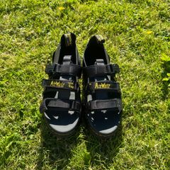 Dr. Martens (Doc Martens) Pearson Strap Sandals