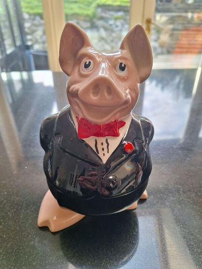 Nat West Pigs Set of 5