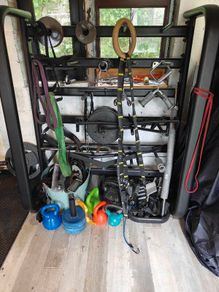 Weight plate storage+barbell holder